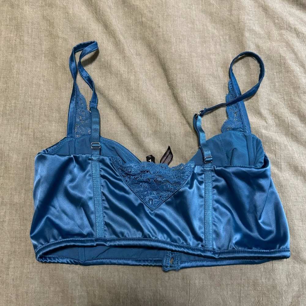 Out From Under Houdini Button-Front Longline Bra - image 5